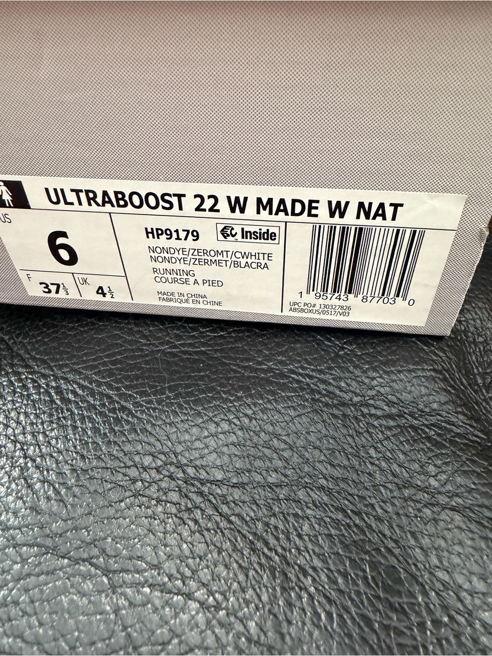 adidas Ultraboost 22 W Box Label in White and Black - Picture 4 of 5